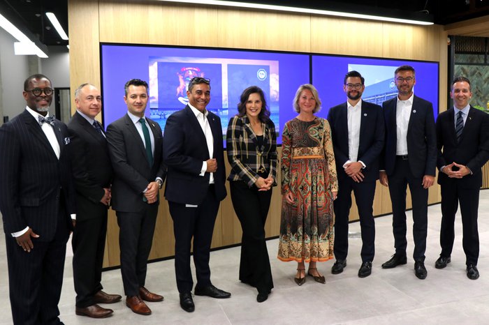 TS-PR-25143_K_Delegation Gretchen Whitmer.JPG